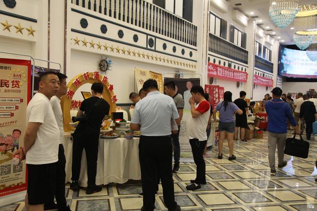 餐饮|包头烹饪餐饮饭店行业协会周年庆典暨餐饮新趋势论坛峰会举行