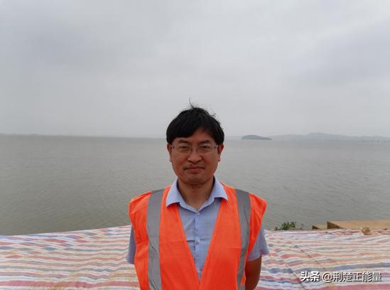 湖北武穴陈昌明：“大家，辛苦了！御江集团看你们来啦！”