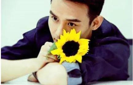 娱乐圈5位黄金单身汉，前4位会遭疯抢，最后一位有人敢嫁吗