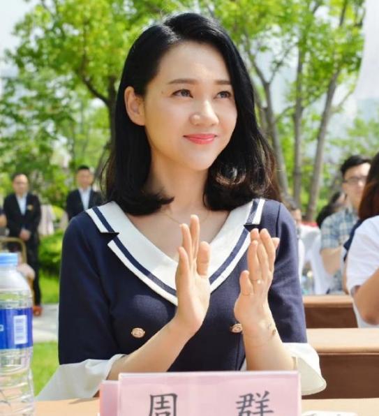 安徽台名嘴主持疑似婚姻告急，半夜发文深夜痛哭，并称自己在演戏