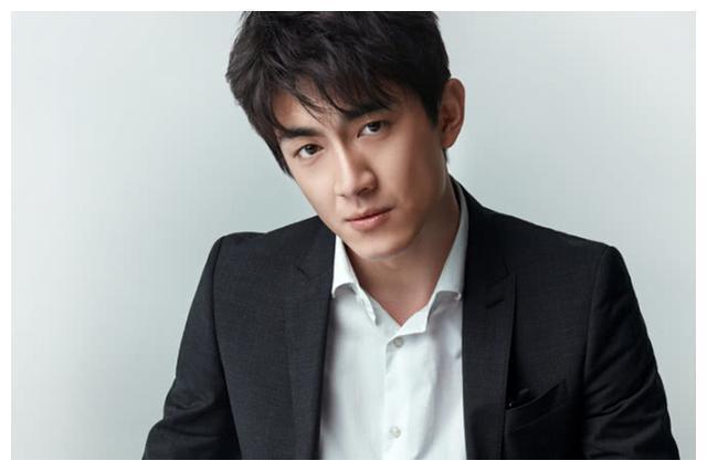 林更新：一个能跟黑粉吵到半夜五点男人，一个能给自己反黑的男人