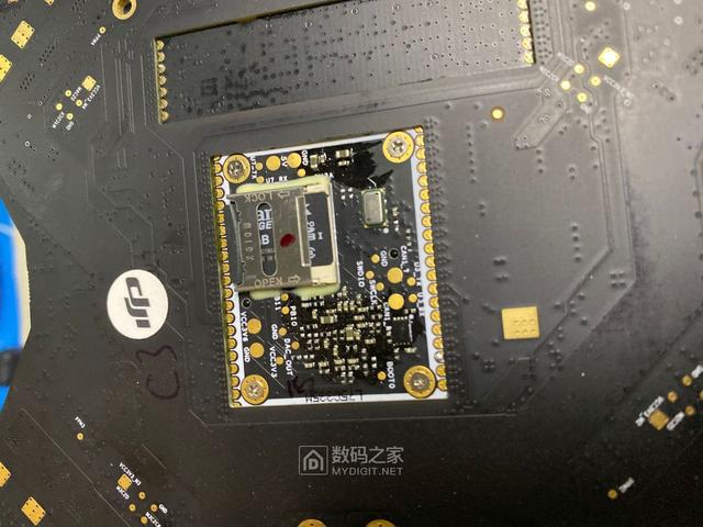 大疆精灵3SE无人机拆解，WIFI图传最高升限4km，内