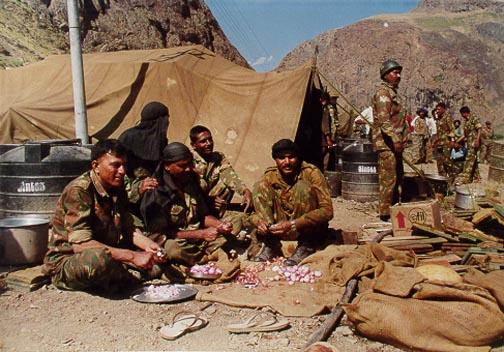 最新卫星图：加勒万河谷印军没有撤退，局座：印度不甘于现状