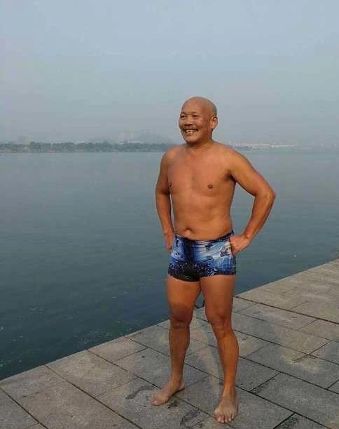 67岁大爷一口气救下4个年轻人不喘气,而多少年轻人却未老先衰