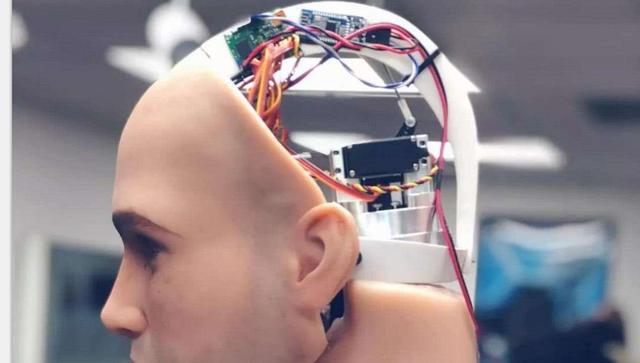 女性体验过男性机器人后：不需要男朋友了，3个