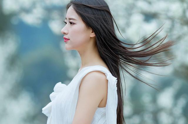 “好色”的男人，身上有这4个坏习惯，聪明女人