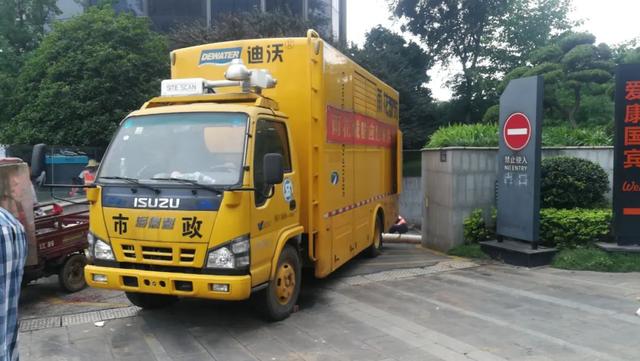 昨夜今晨，他们在长沙为你通宵守候
