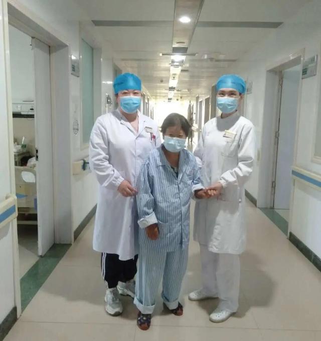湖北天门：三位老人共庆“捡回一条命”，只因家人做对一件事…