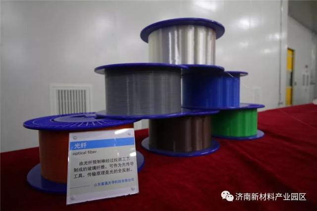 省委常委、市委书记王忠林到济南新材料产业园区观摩评议重点项目