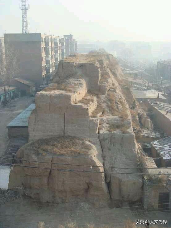 你见过修缮以前的大同古城墙吗？