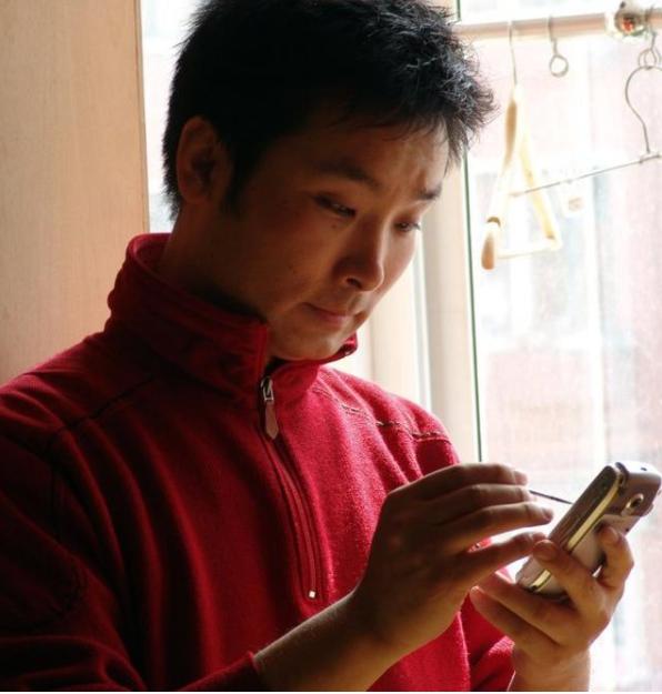 曾被全村资助学费，父亲也因他终身残疾，如今刘和刚豪宅意外曝光