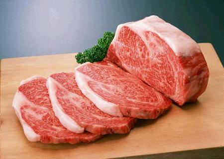 肉慌来了！美国牛肉、猪肉限购了！民众纷纷上山打猎