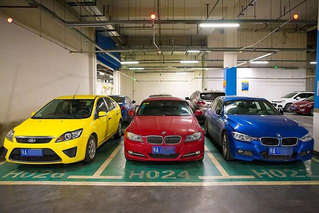 武汉豪车最多的7家停车场大曝光！贫穷限制了你