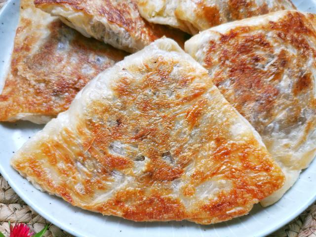 免揉面，适合早餐吃的酥皮馅儿饼，10分钟出锅，厨房小白秒变大厨