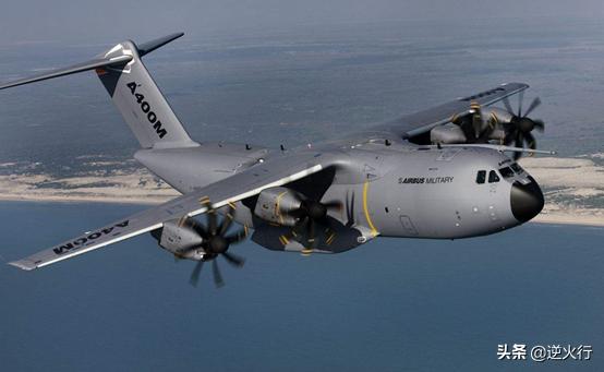 欧洲的标准运输机！能当加油机的A400M！西方最大