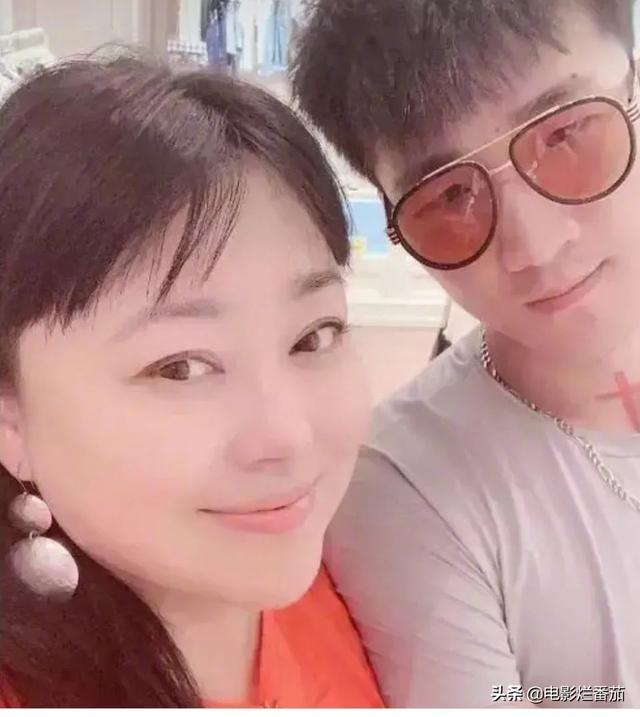 追砍前夫、家暴女儿？前夫爆料将李菁菁又一次