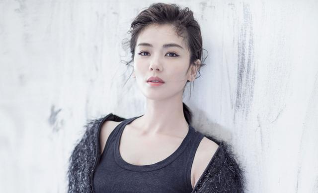 『拍戏』刘涛回应拍戏时念数字 无中生有被冒犯到