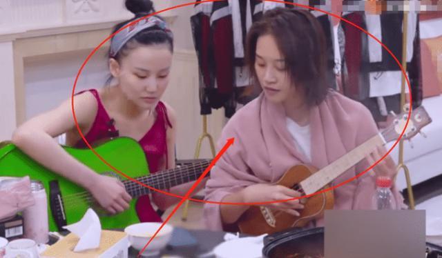 蓝盈莹洗漱后吃火锅，还没化妆就被拍下，30岁的