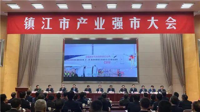 “四问”刷屏！这市委书记火了