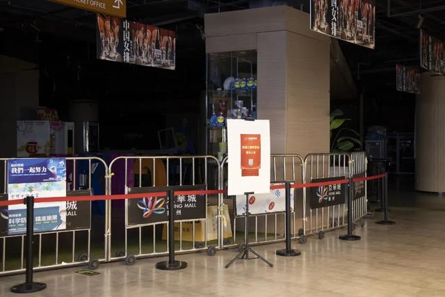 影视公司副总纵身一跃，那100万从业者还好吗？