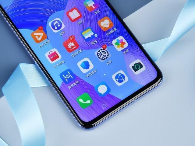 从3799元降至2899元，麒麟990+8GB，华为最低价的5G旗舰加速退场