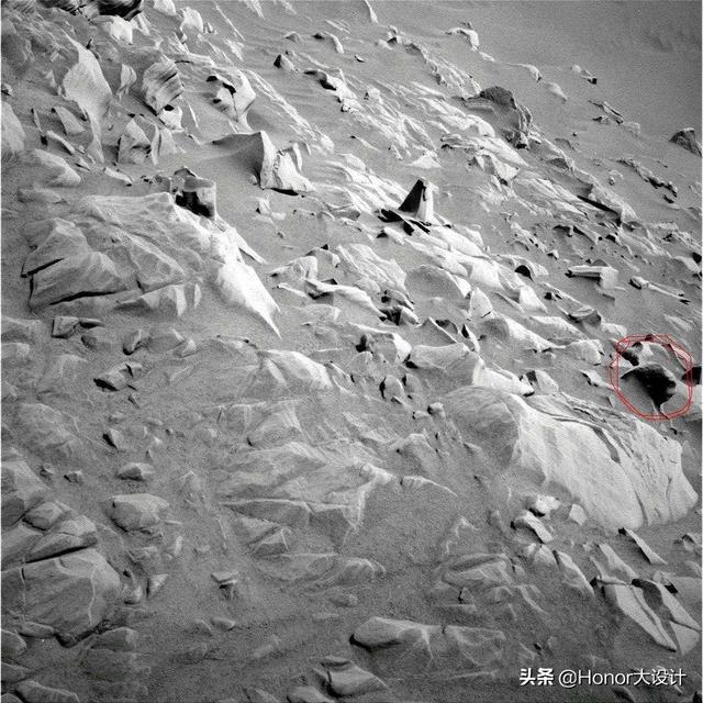 探测器传回照片，火星现“神秘”建筑！科学家：像极了埃及金字塔