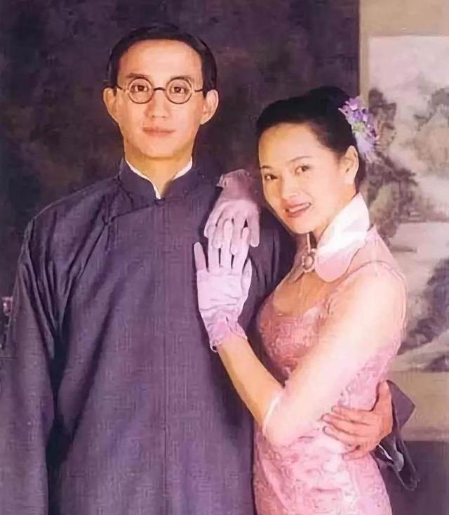 伊能静自己乘风破浪出风头，王智王丽坤成为陪衬，这不是女团行为