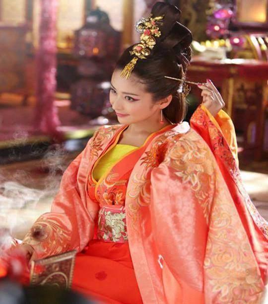 此人是朱元璋的大舅子，被委以高位时为何死活