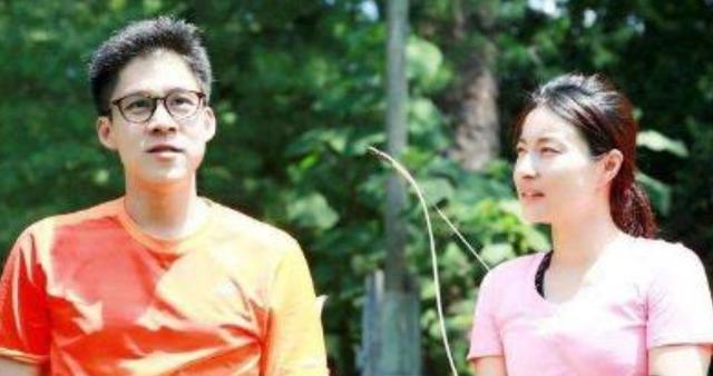 珍贵|霍启刚公开珍贵合照悼念赌王 何博士是我和晶晶媒人