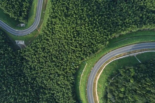 2天嗨够6种玩法，泡温泉、看萤火虫、坐小火车，