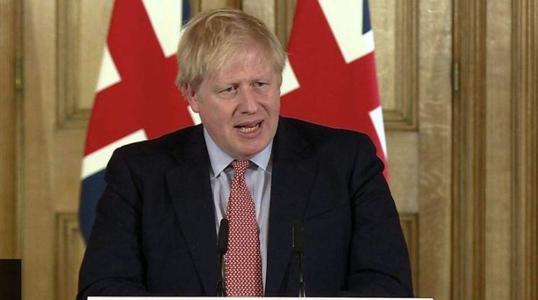 英国首相约翰逊陷入两难，想抹黑中国又怕口罩