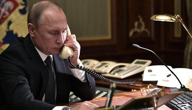 “喂？特朗普在吗？”言语不通照样聊，总统们如何煲“电话粥”？