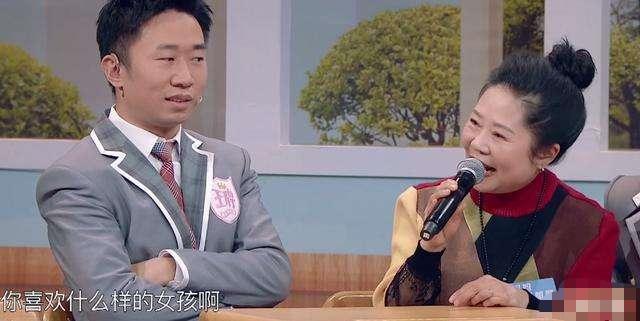 小网红转身成爆火综艺咖，资源差没背景的杨迪，你凭什么这么火？