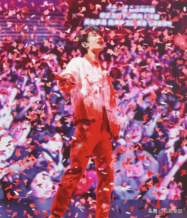 易烊千玺，一个被娱乐圈宠爱的人，你喜欢吗？