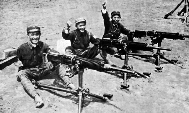 敌后游击队（少见的抗战图集）