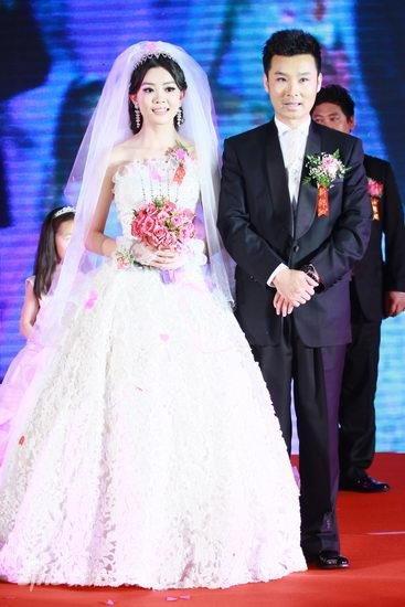 曾被全村资助学费，父亲也因他终身残疾，如今刘和刚豪宅意外曝光