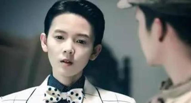 盘点那些比男人还会撩的女扮男装角色，网友：不掰弯不要钱