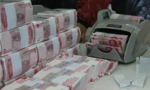 中国350万百万富翁，只是挣扎在贫困线？这个数