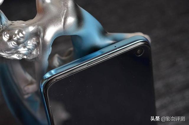 发烧友眼中的性价比水桶旗舰机：HIFI音质+长续航