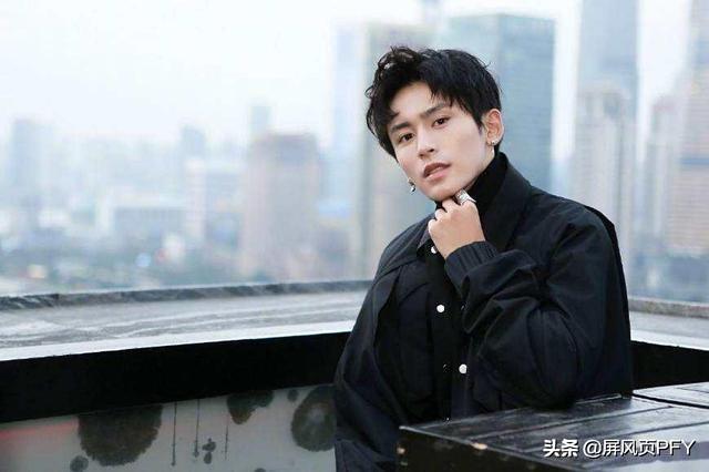 《天涯客》定妆照廉价，张哲瀚含胸被指状态差