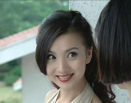 当年大火的万人迷陈好，为爱隐退娱乐圈，如今