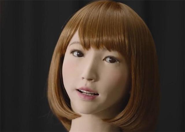 日本女性机器人火了，性能强大不输真人，网友