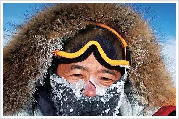 助力珠峰重测，他用20年攀登，缔造一个品牌，改