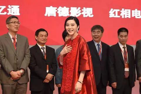 范冰冰套现3800万，股价暴跌90%！唐德影视面临退