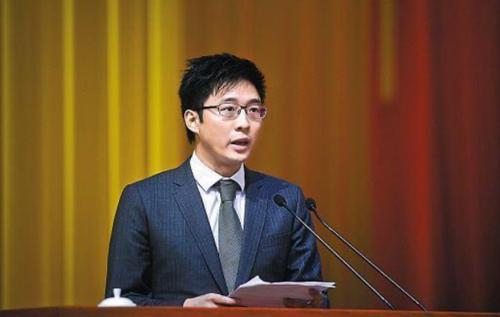 与吴克群相恋4年的何超莲，错过了霍启山，为何