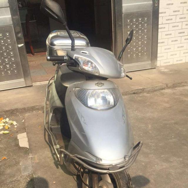 预算在五千左右，这两款踏板摩托车不仅性能优