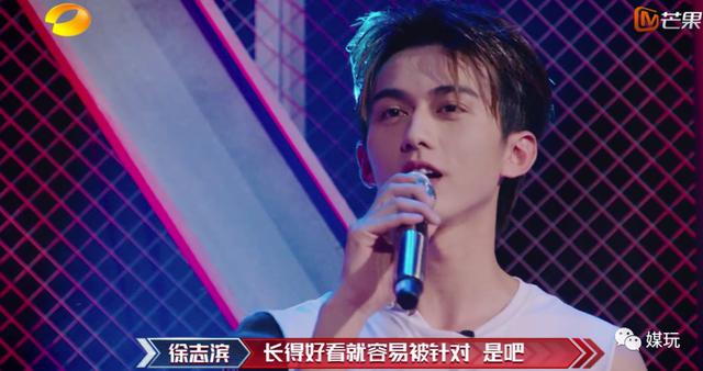 《运动吧少年》首播测评：这不是肌肉男选秀，这就是道具综艺