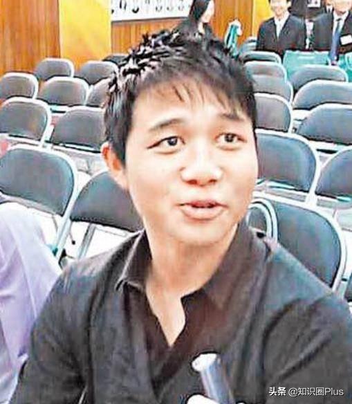 何鸿燊何氏家族悼文，留下四房十七杰，详细了