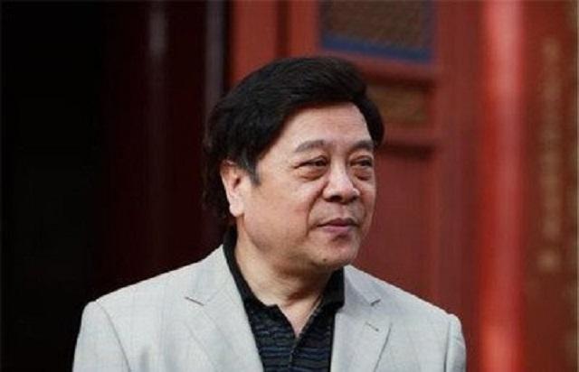 2004年，饶颖自曝与赵忠祥长期暧昧，为何其妻子会在葬礼上哭晕？