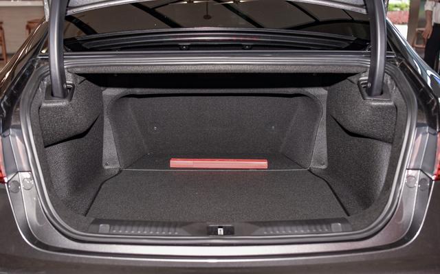 继红旗H9之后，新GA8也亮相了，车长超5米配2.0T，